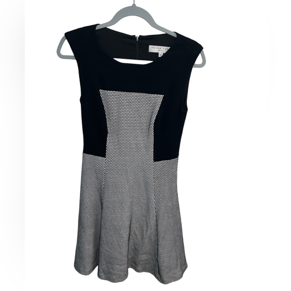 Trina Turk Knit Black/White Dress ~ Size 2